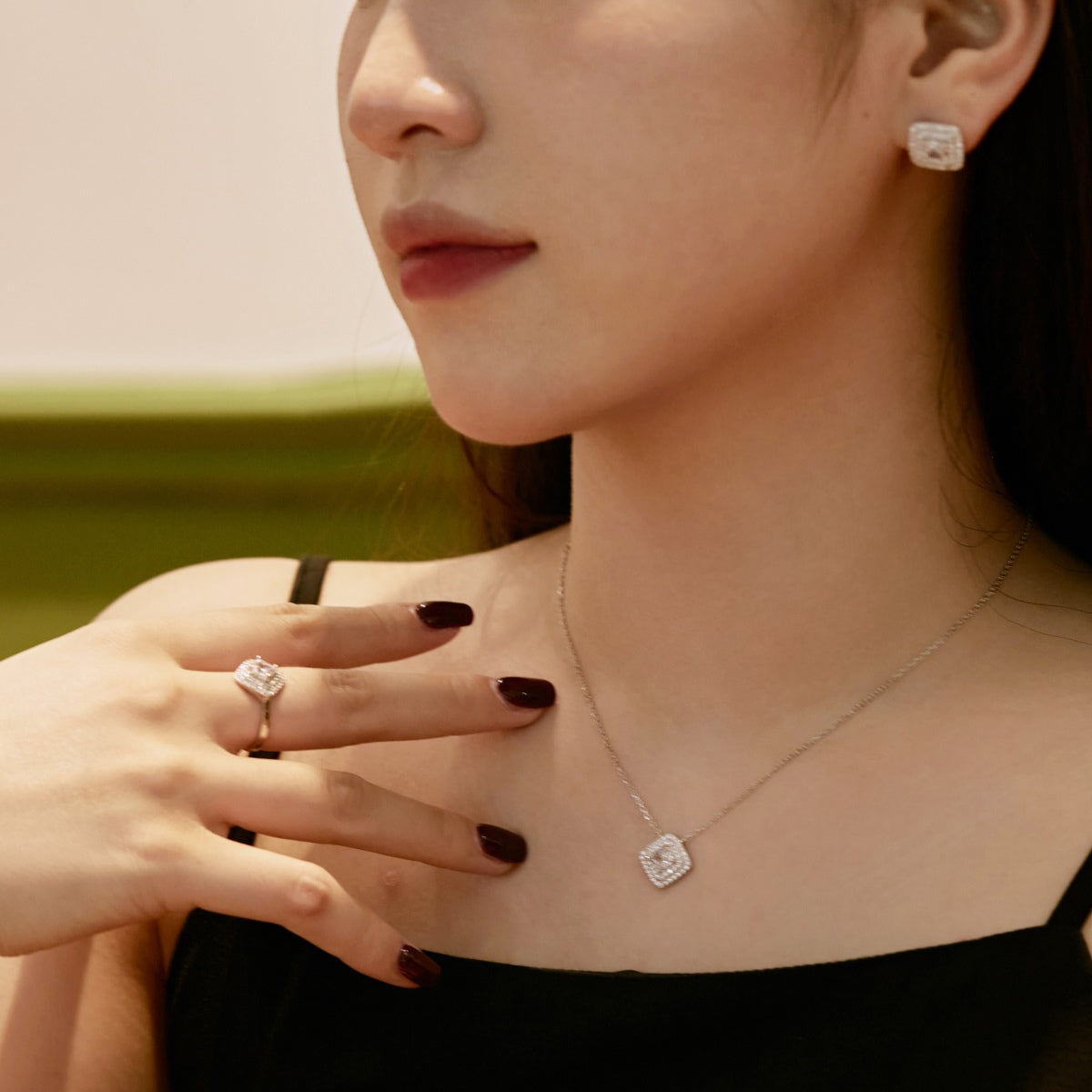 [Noble Jewelry]Sparkling Asscher Cut Necklace