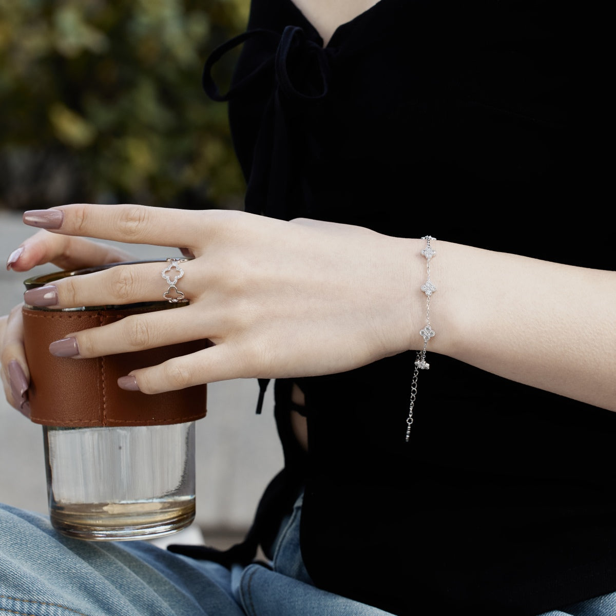 [Noble Jewelry]Four-Leaf Clover Hollow Butterfly Bracelet