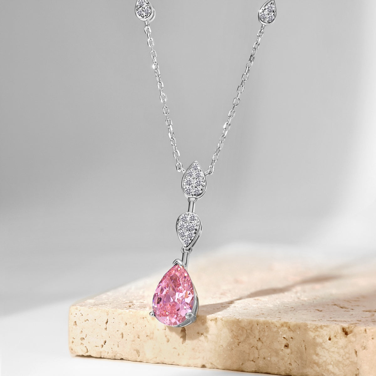 [Noble Jewelry]Dazzling Pear Cut Necklace