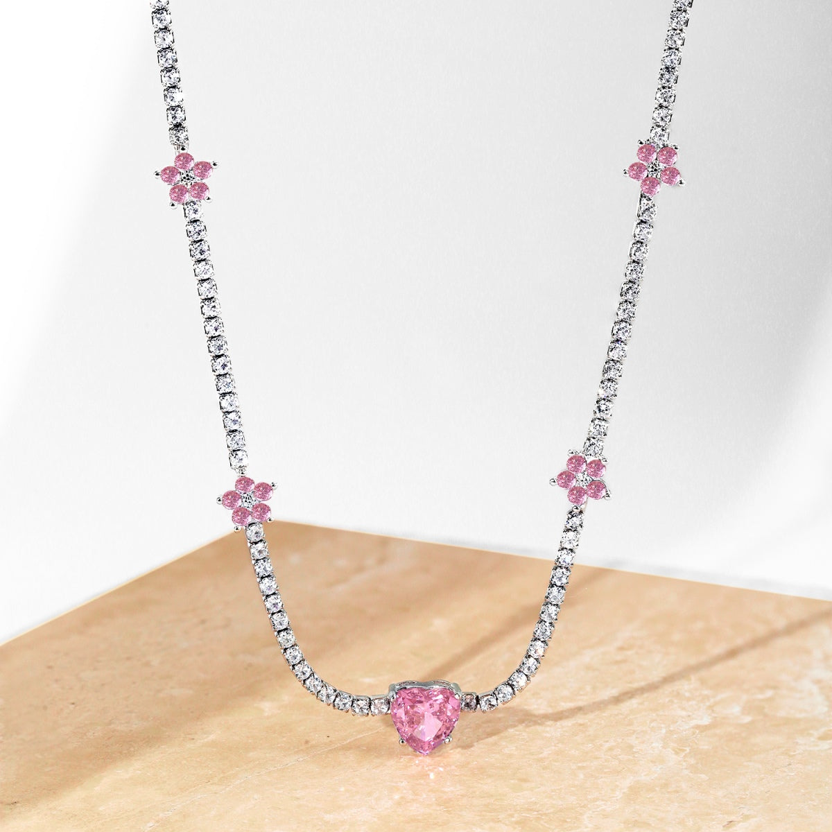 [Edler Schmuck]Schillernde rosa Herzblumen-Halskette