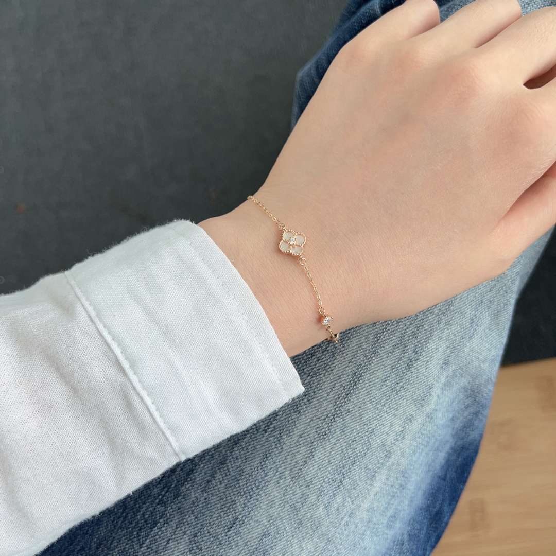 [Edler Schmuck] Zartes Armband mit vierblättrigem Kleeblatt