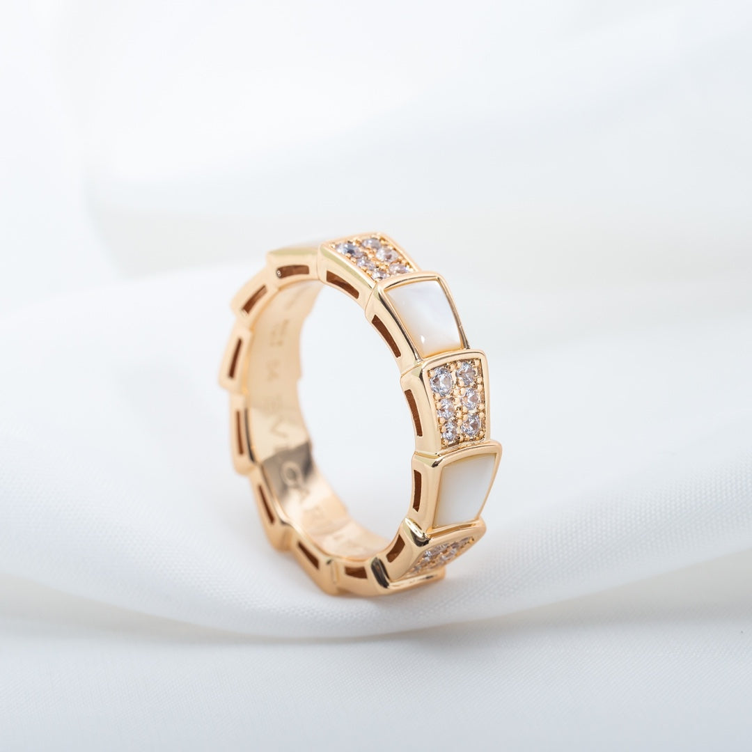 [Edler Schmuck] SERPENTI RING ROSA GOLD MOP DIAMANT GEPAPERT 4MM