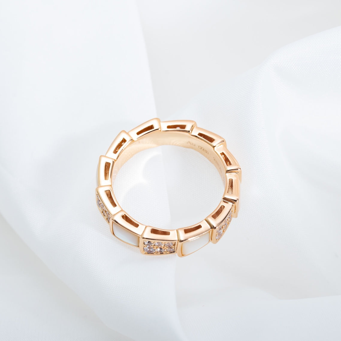 [Edler Schmuck] SERPENTI RING ROSA GOLD MOP DIAMANT GEPAPERT 4MM