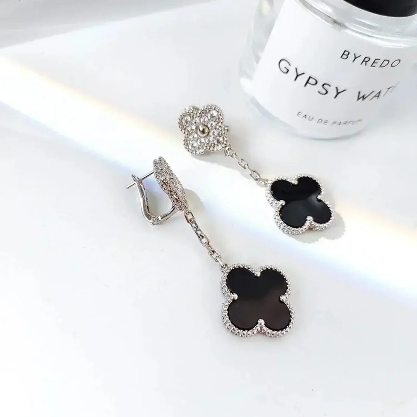 [Edler Schmuck]CLOVER 2 MOTIFS DIAMOND ONYX OHRRINGE SILBER