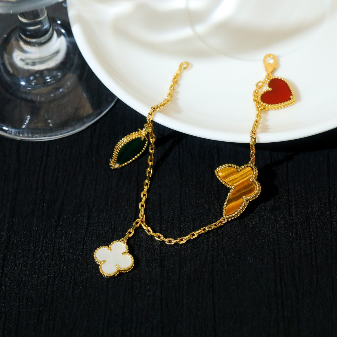 [Edler Schmuck] GOLDARMBAND „LUCKY SPRING 5“ 