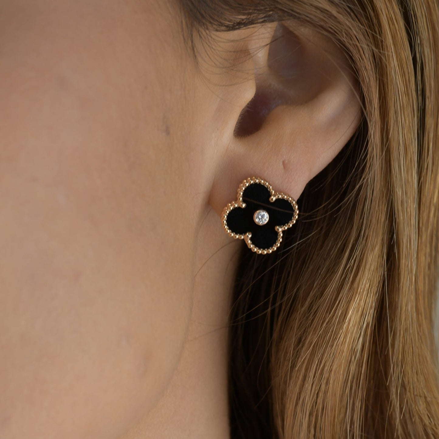 [Edler Schmuck] CLOVER MEDIUM 1 MOTIFS ONYX DIAMOND OHRRINGE