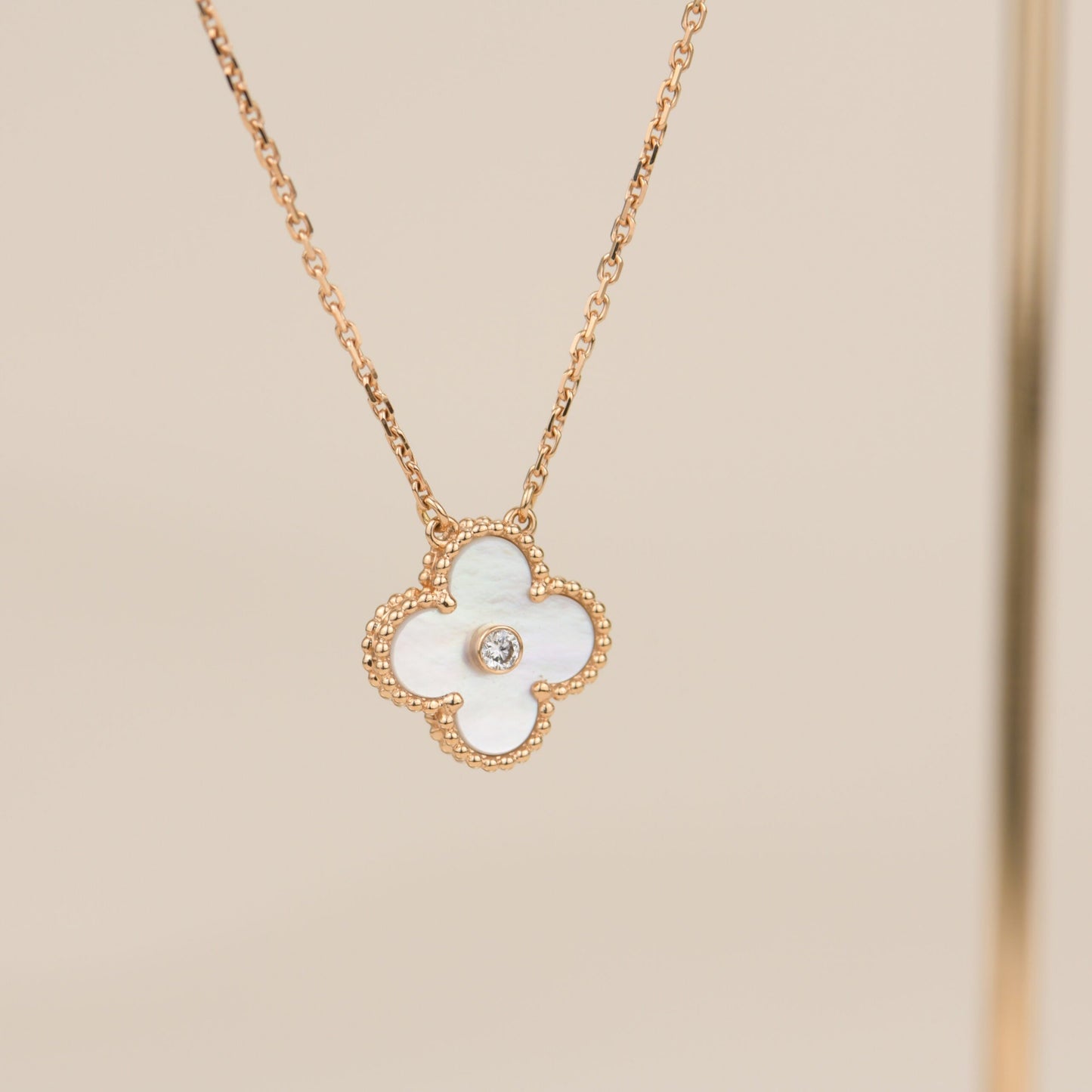 [Noble Jewelry]CLOVER 15MM DIAMOND WHITE FRITILLARIA NECKLACE