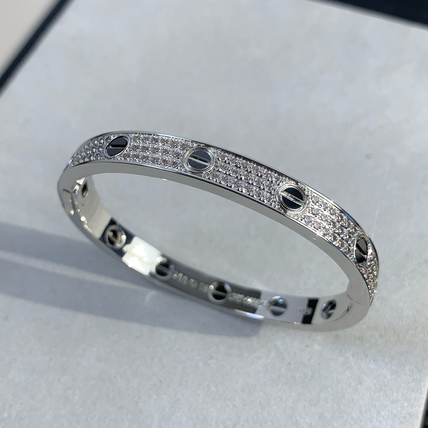 [Edler Schmuck] LIEBE ARMBAND 6,1 MM DIAMANT-BEPASTET KERAMIK 