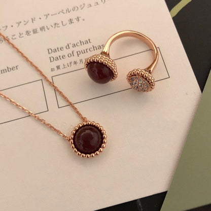 [Edler Schmuck] PERLEE COULEURS DIAMANT ROSÉGOLD ZWISCHEN DEN FINGERN